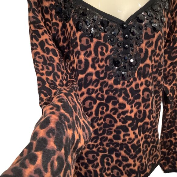 NWT Colour Works Animal Print Sweater with black beading Size: Medium - Picture 4 of 10